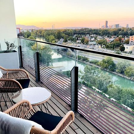 Sunrise Above Sky With Rooftop Pool Wien Ngoại thất bức ảnh